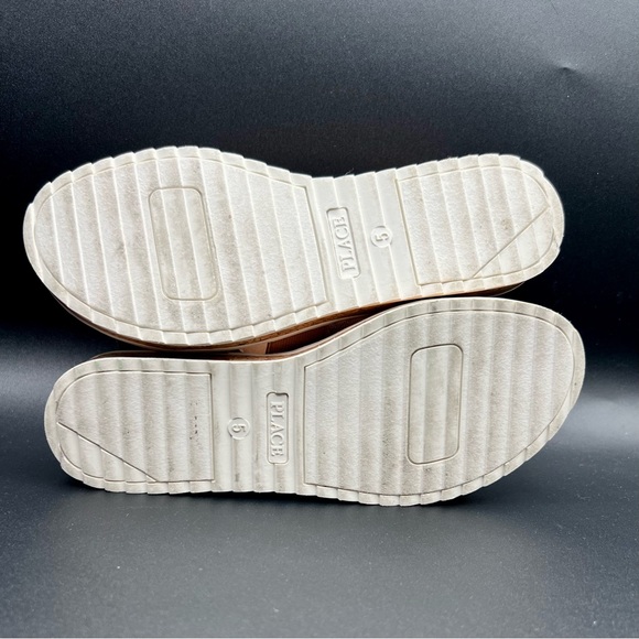 The Children's Place Tan Girls’ Sandals Sz 5 (Big Kids) - Picture 4 of 6